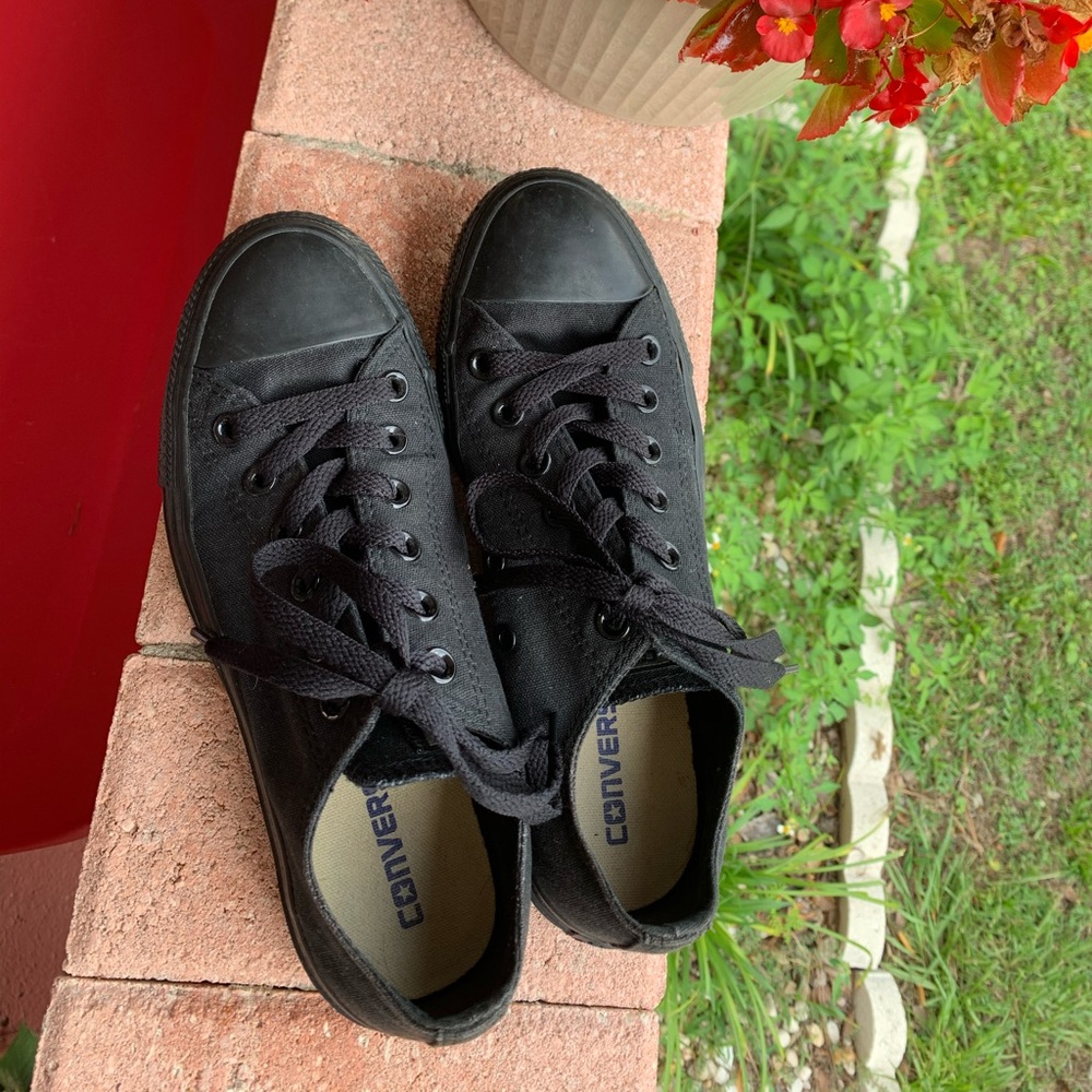 Black Converse